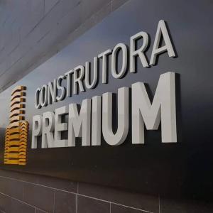 Logotipo em PVC Expandido      